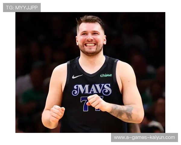 东契奇后仰三分稳稳命中，独行侠掌握住比赛主导权